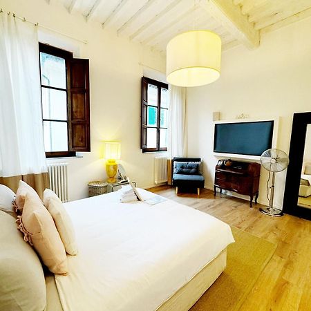 Boutique Room - Centro Storico 20 Min Da Firenze Empoli Dış mekan fotoğraf