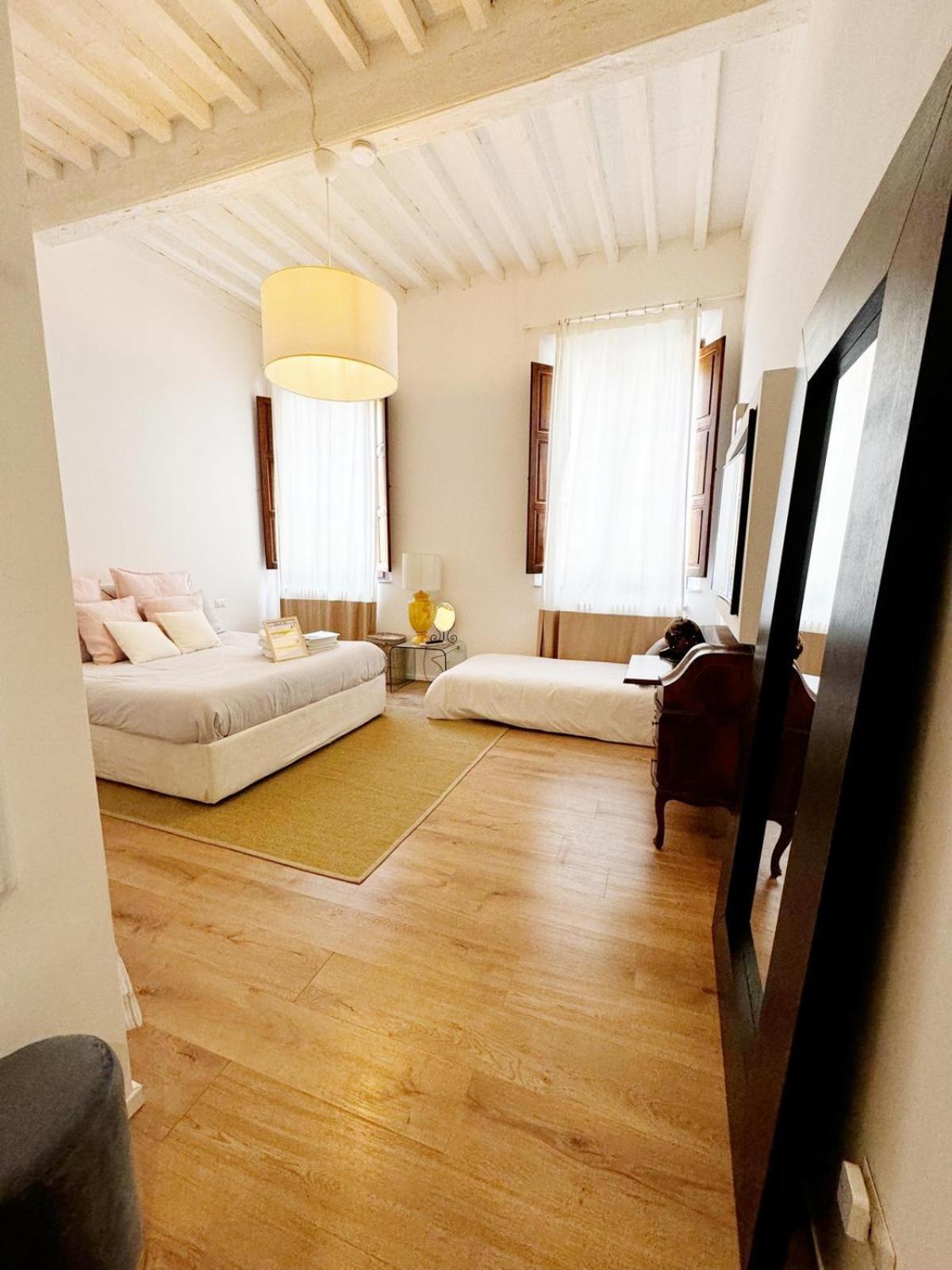 Boutique Room - Centro Storico 20 Min Da Firenze Empoli Dış mekan fotoğraf