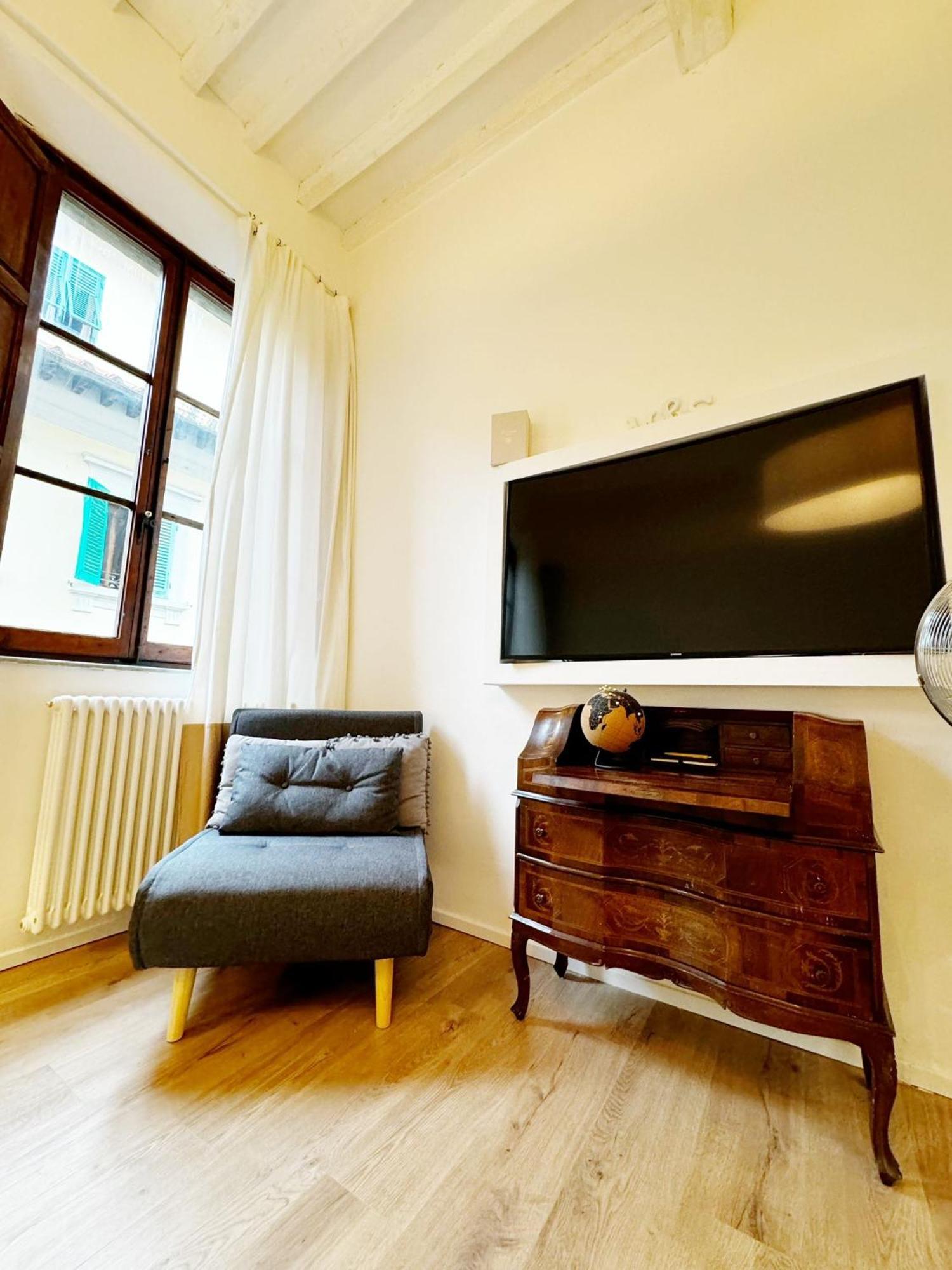 Boutique Room - Centro Storico 20 Min Da Firenze Empoli Dış mekan fotoğraf